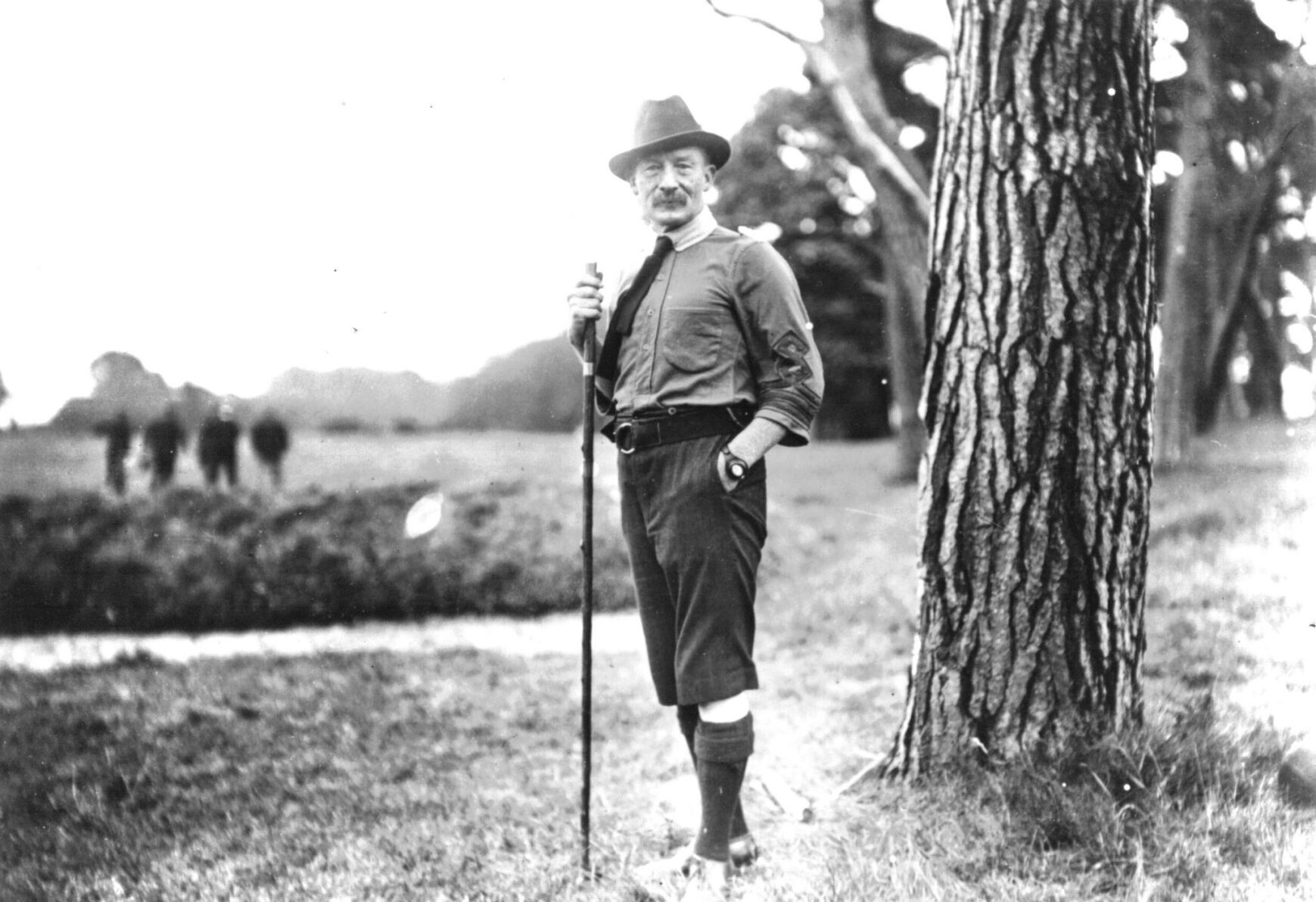 1908: Robert Baden-Powell